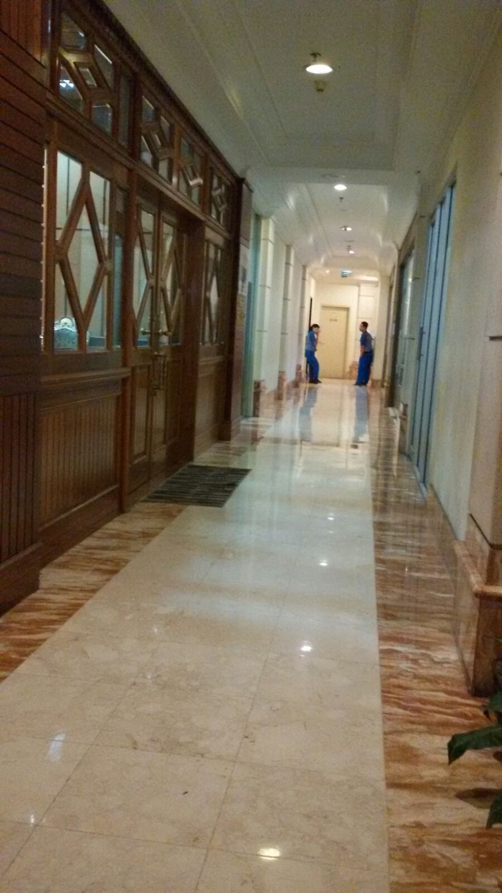 Ruang Usaha Siap Pakai Di Lingkungan Apartemen & Perkantoran Di Area Mega Kuningan