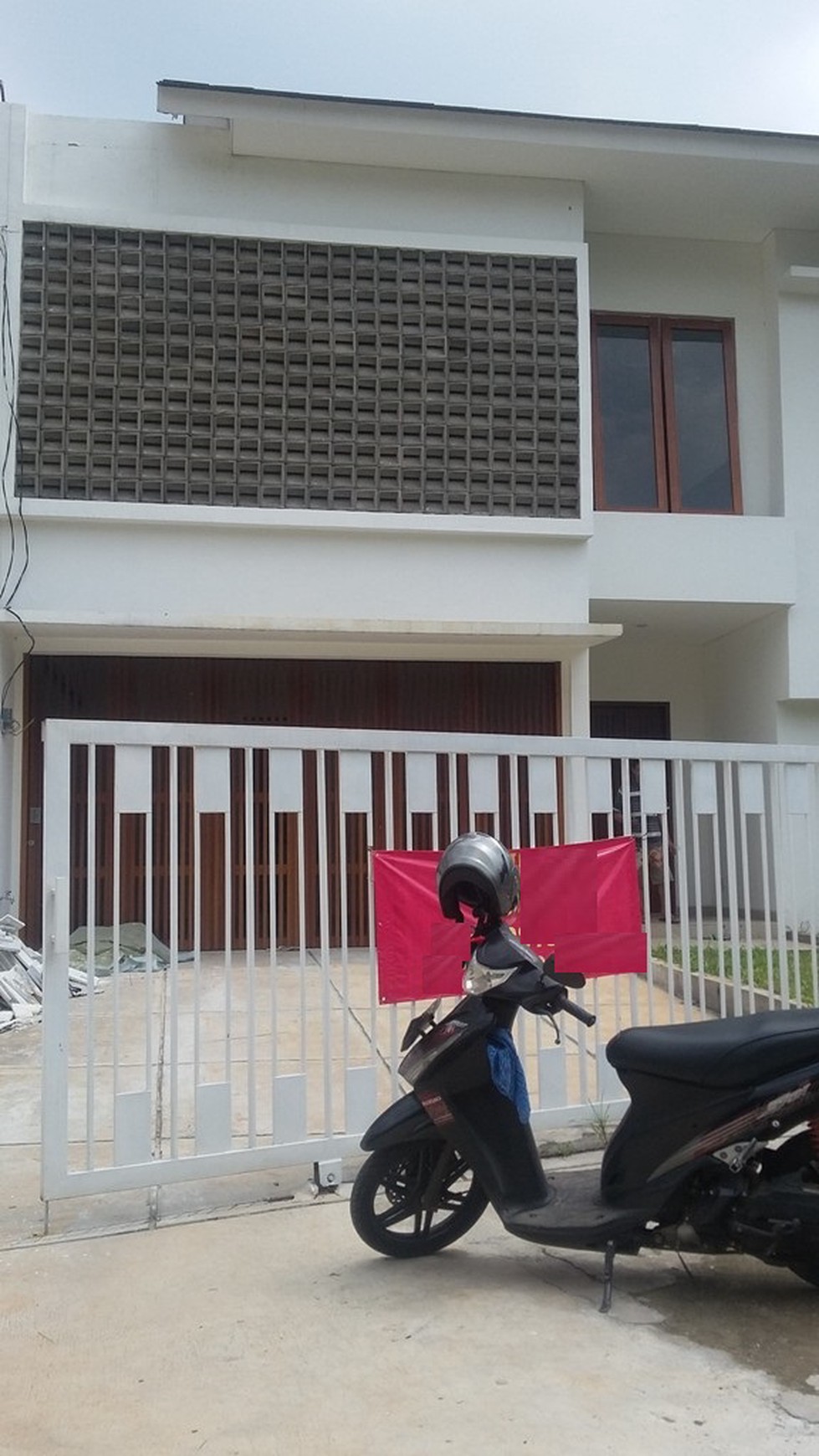 Rumah Cantik siap huni di Sektor 6 Bintaro Jaya