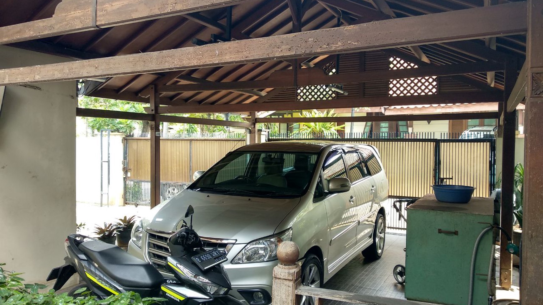 Rumah cantik,siap huni di camar bintaro  3