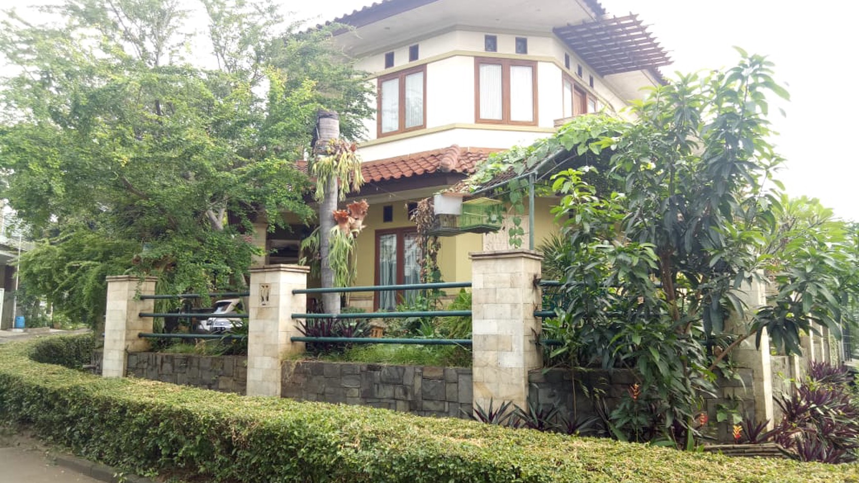 Rumah cantik di bintaro sektor 3