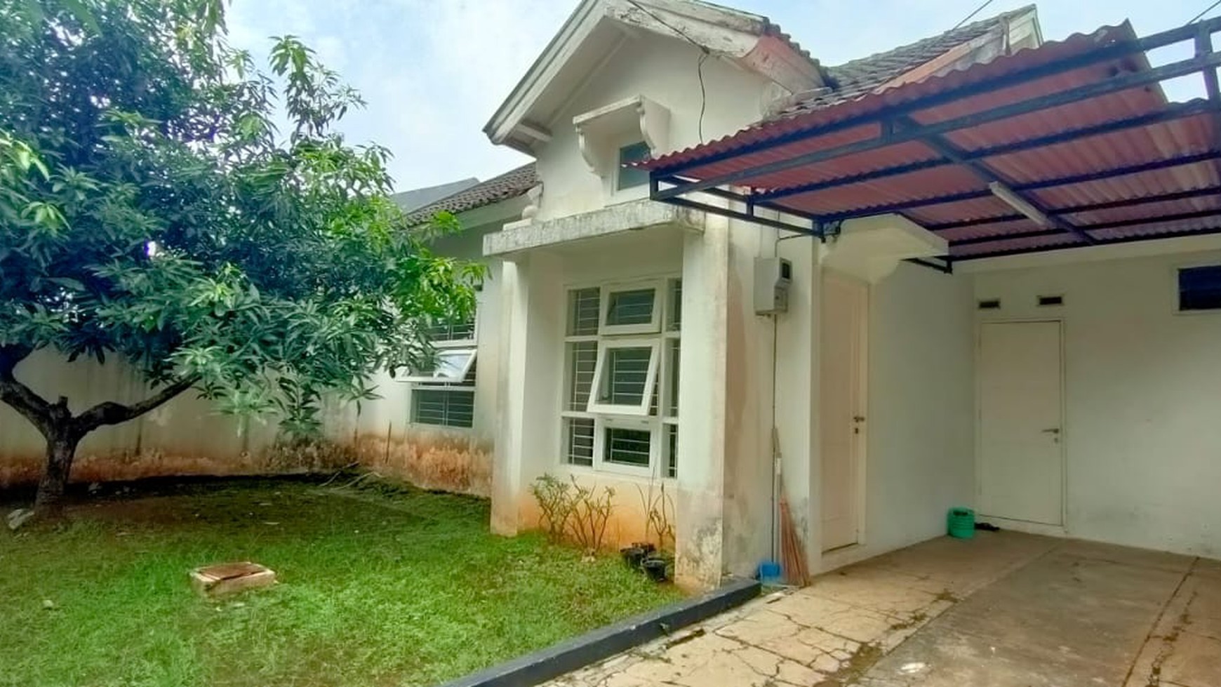 Rumah butuh renovasi daerah graha bintaro