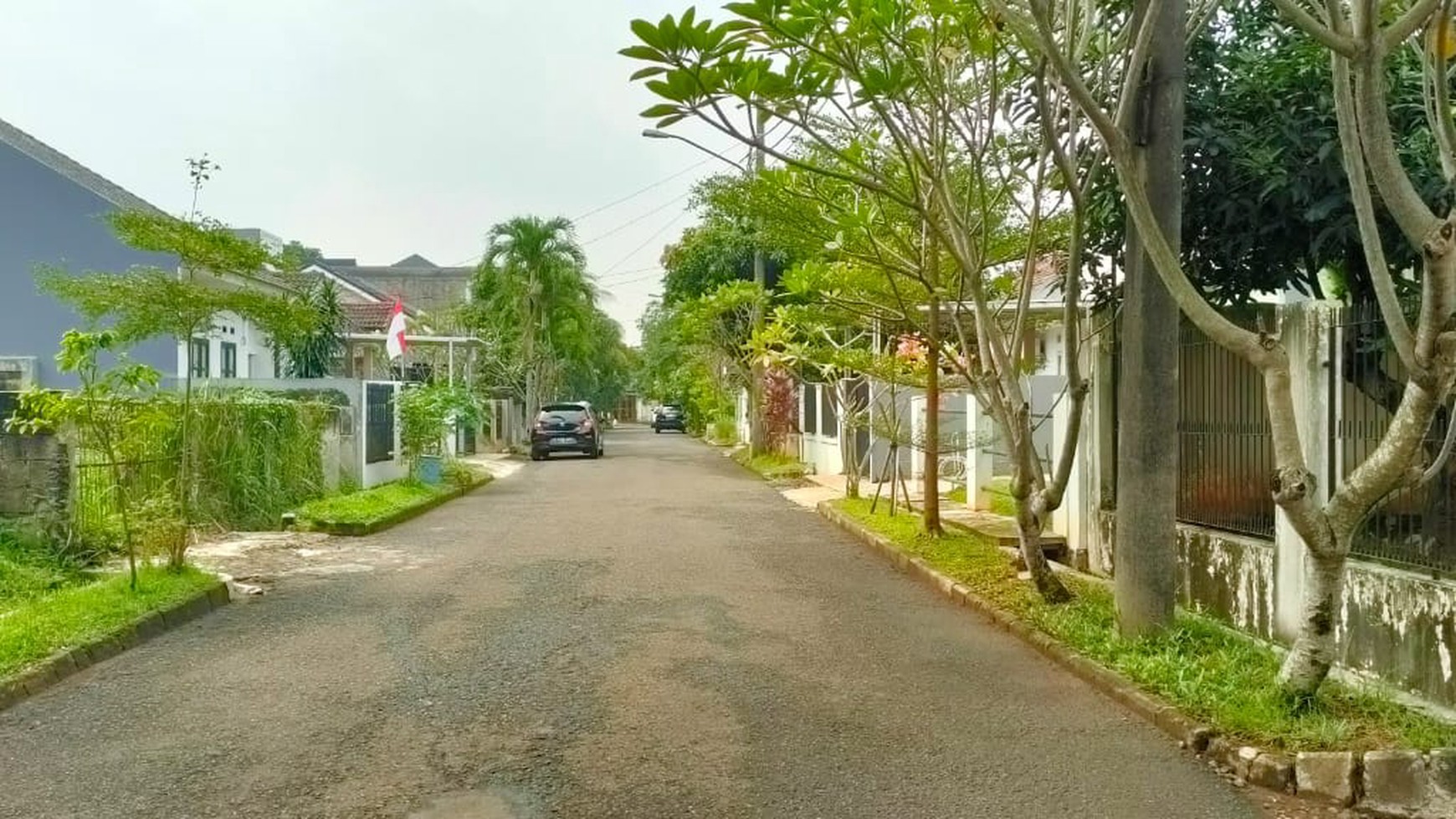 Rumah butuh renovasi daerah graha bintaro