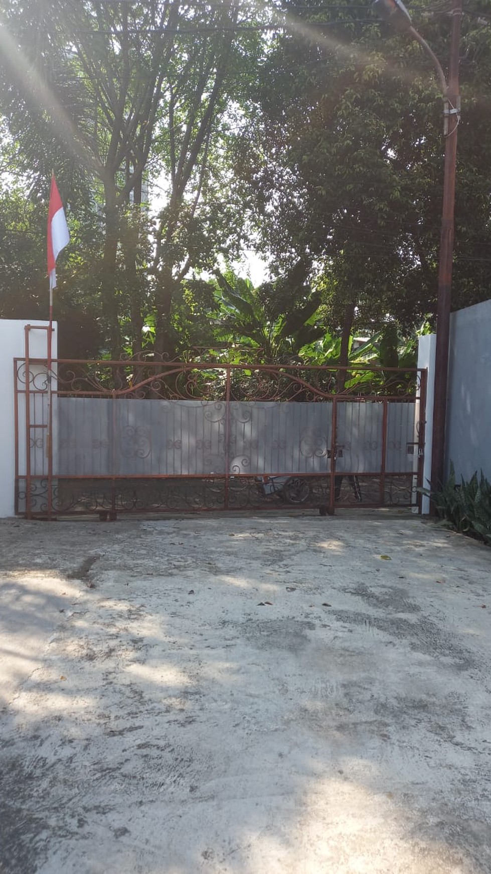 Rumah bagus siap huni di pesanggrahan