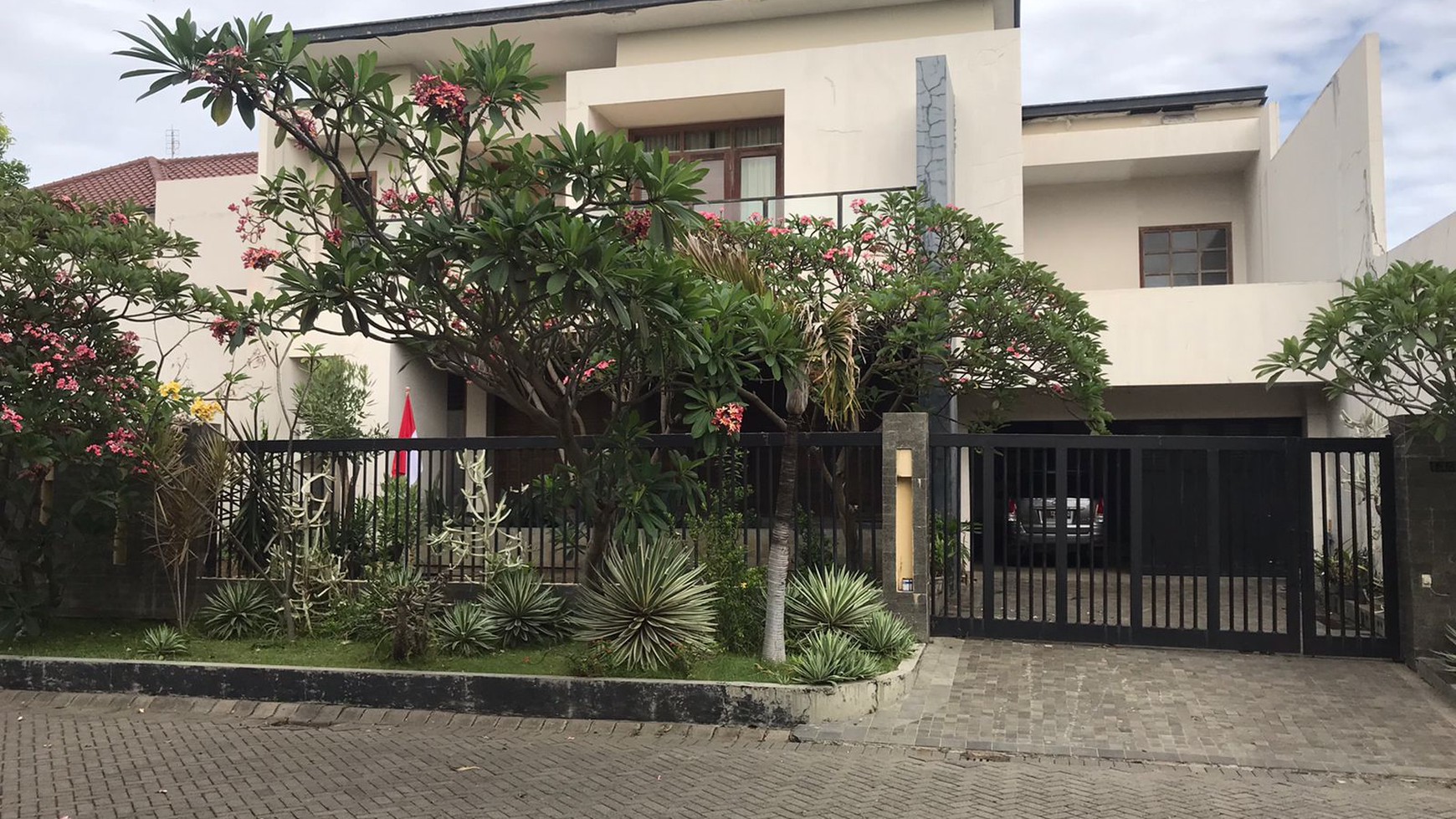 Dijual Rumah Pakuwon City 