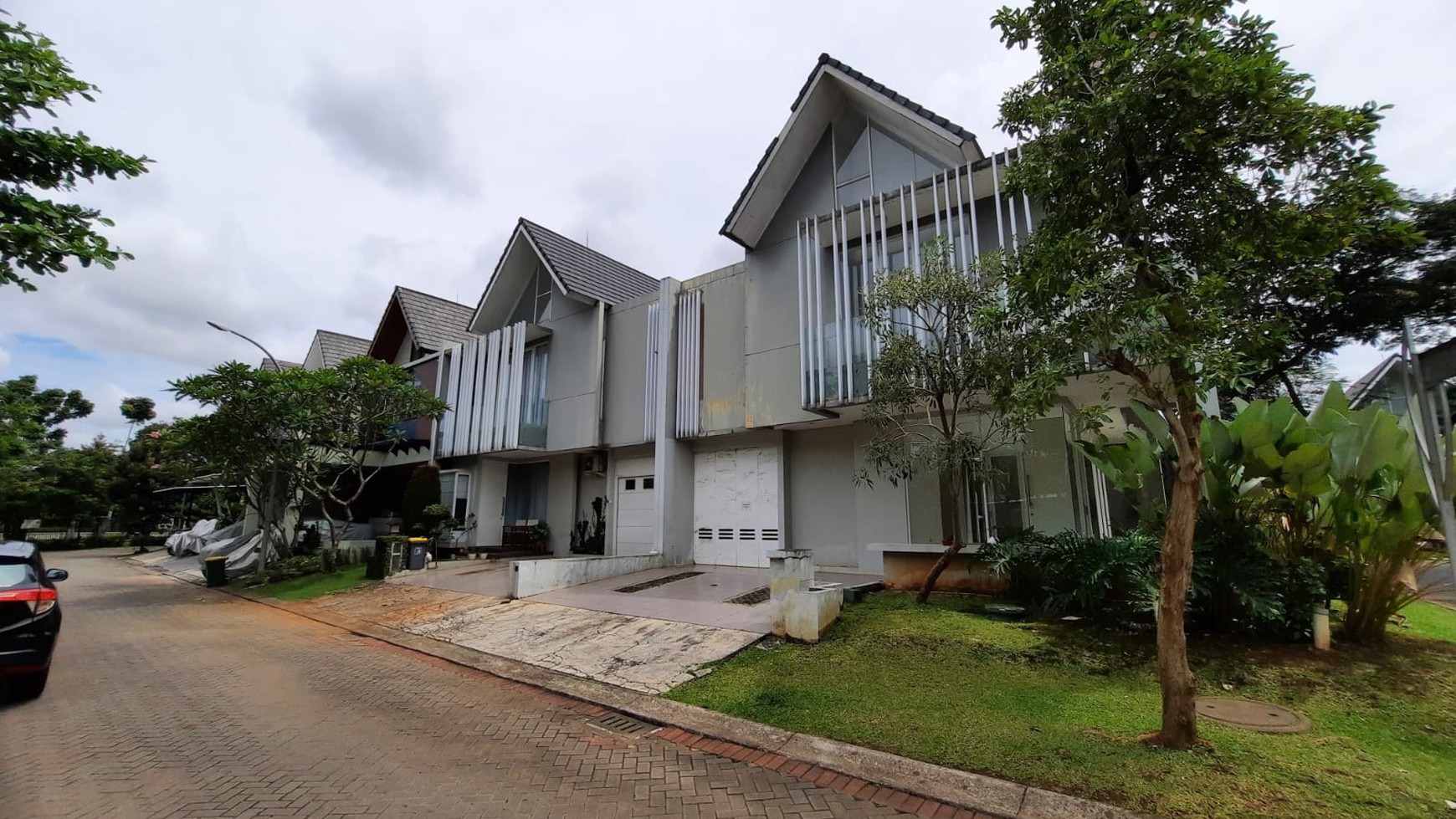 Rumah brand new siap huni di discovery bintaro