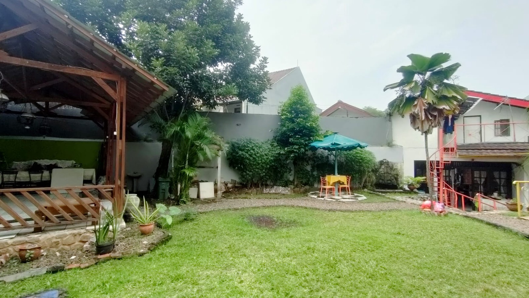 Rumah cantik siap huni di bintaro