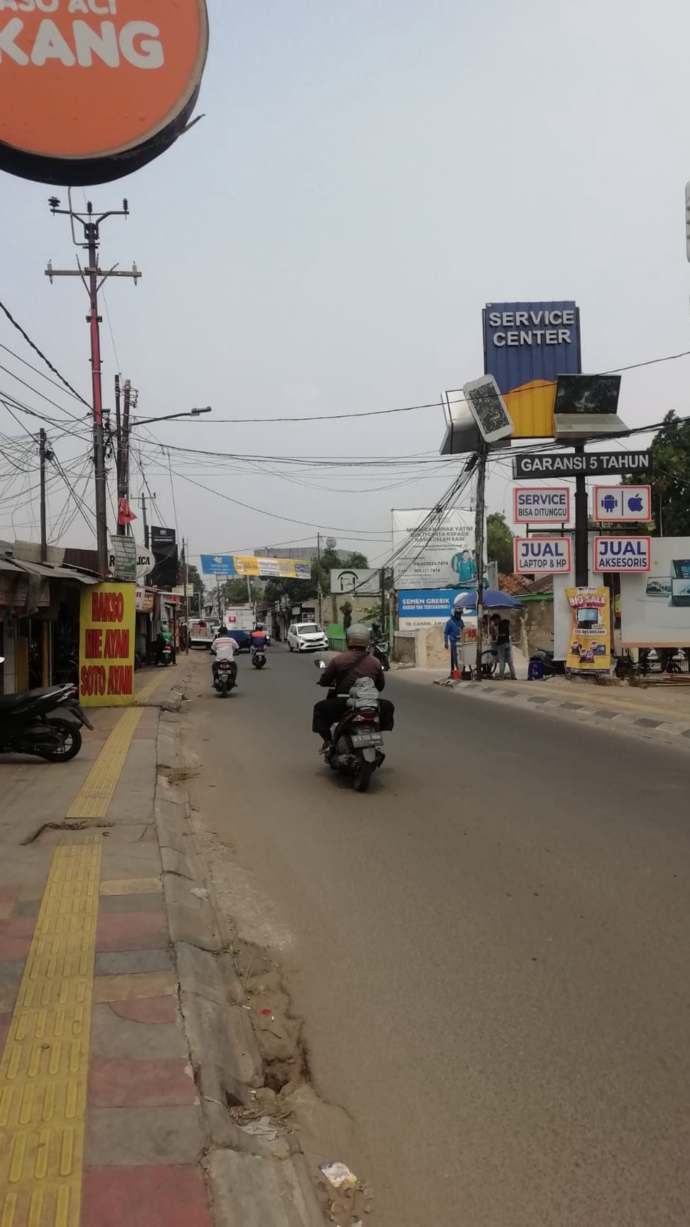 Ruko Lokasi Strategis Pinggir Jalan Raya dan Kawasan Ramai @Jl Ceger, Pondok Aren