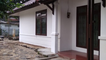 Rumah Siap Huni Lokasi Strategis dalam Perumahan @Cipadu Jaya, Larangan