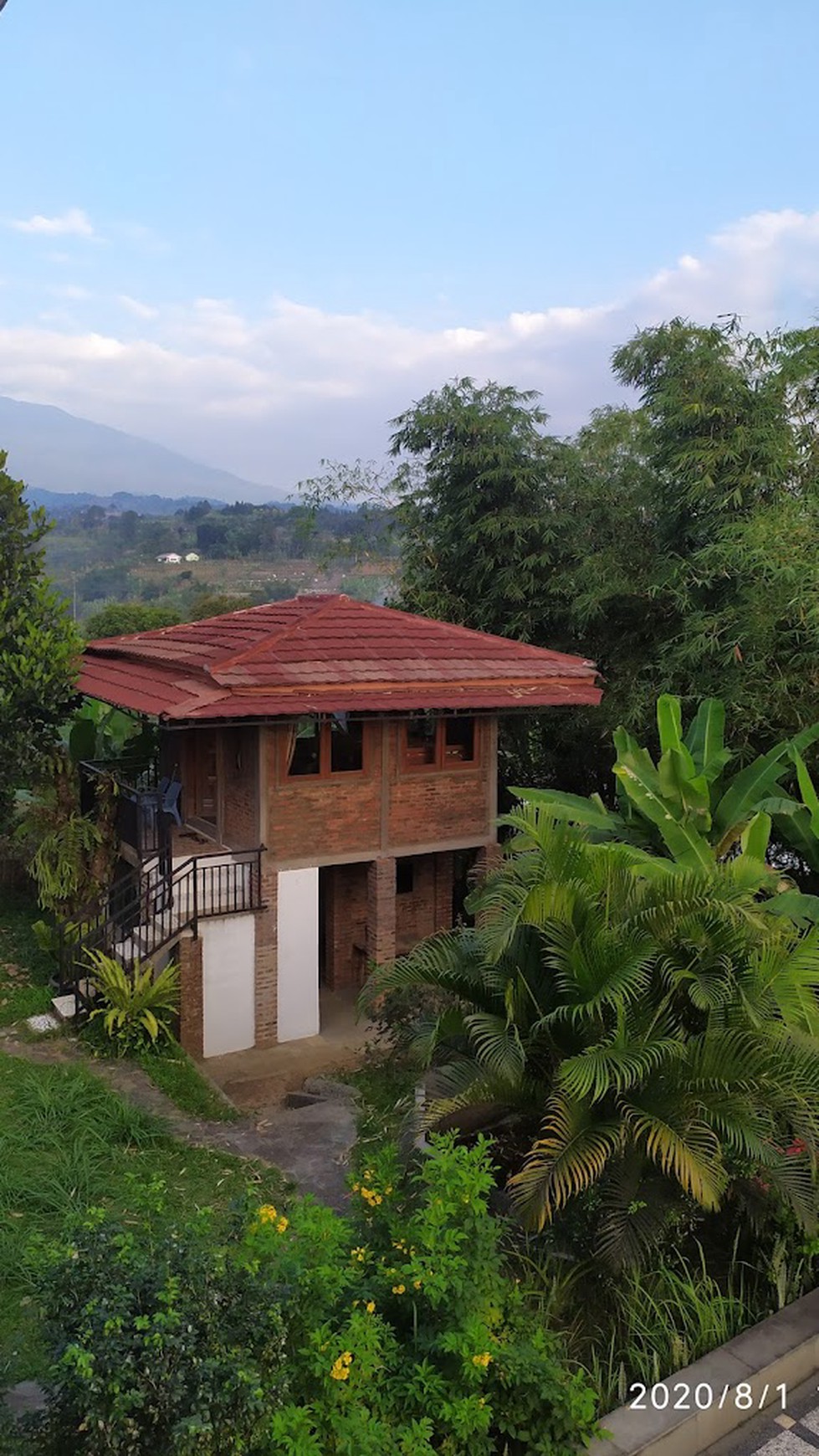 Dijual Villa dengan View Bagus Pemandangan Gunung Salak dan Pangrango @Cimandi, Bogor