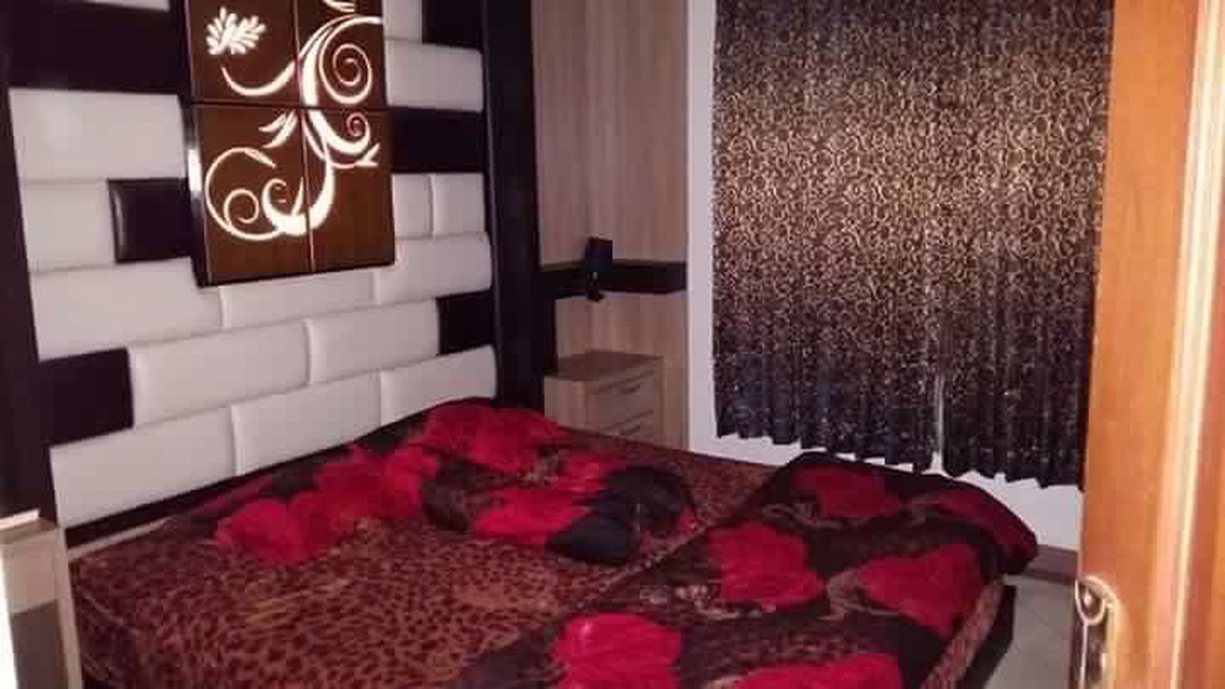RUMAH TINGGAL+FURNITURE UNTUK KELUARGA, DALAM PERUMAHAN, DAERAH GODEAN