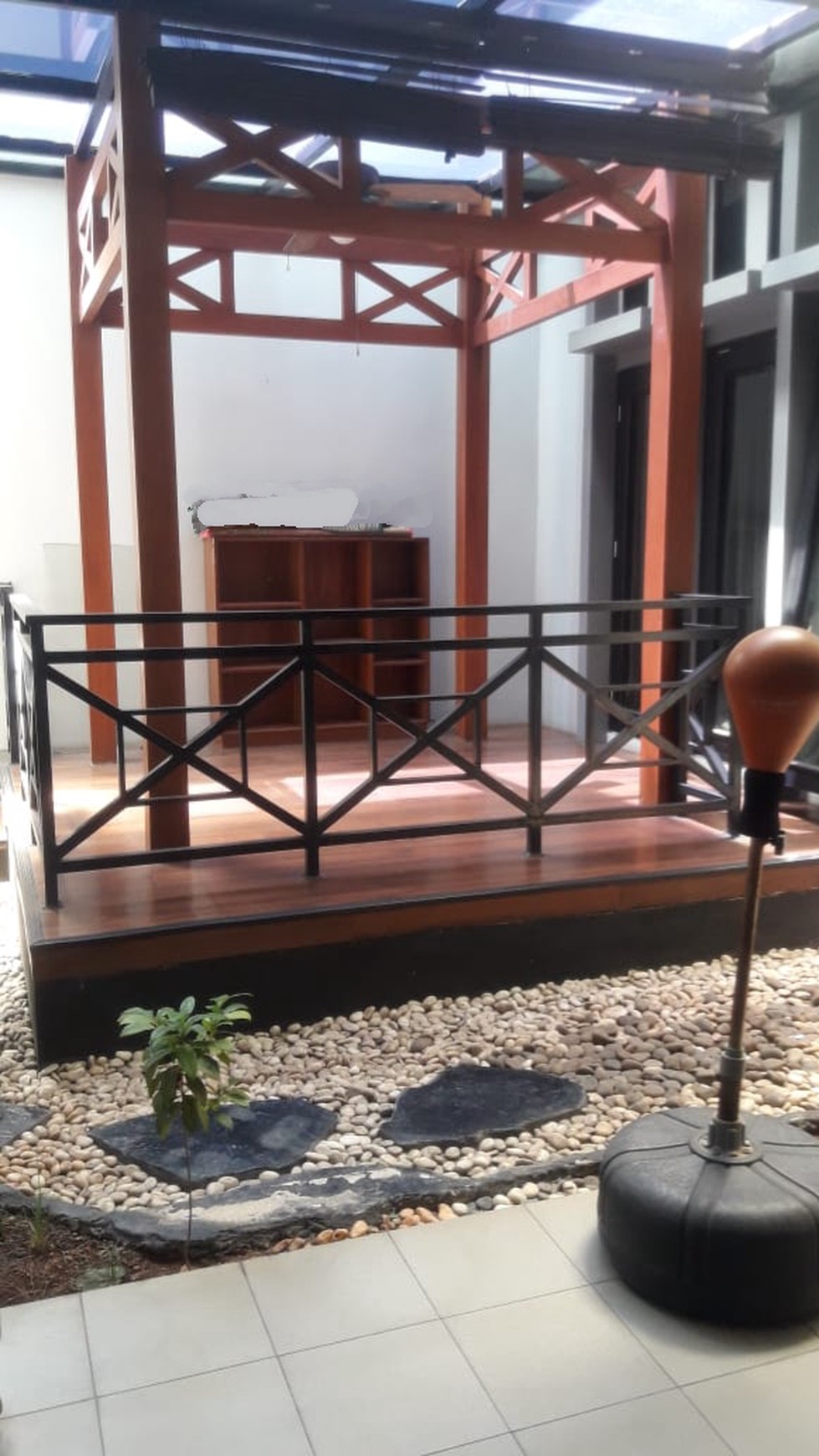 Rumah LUX ada s.pool daerah bintaro