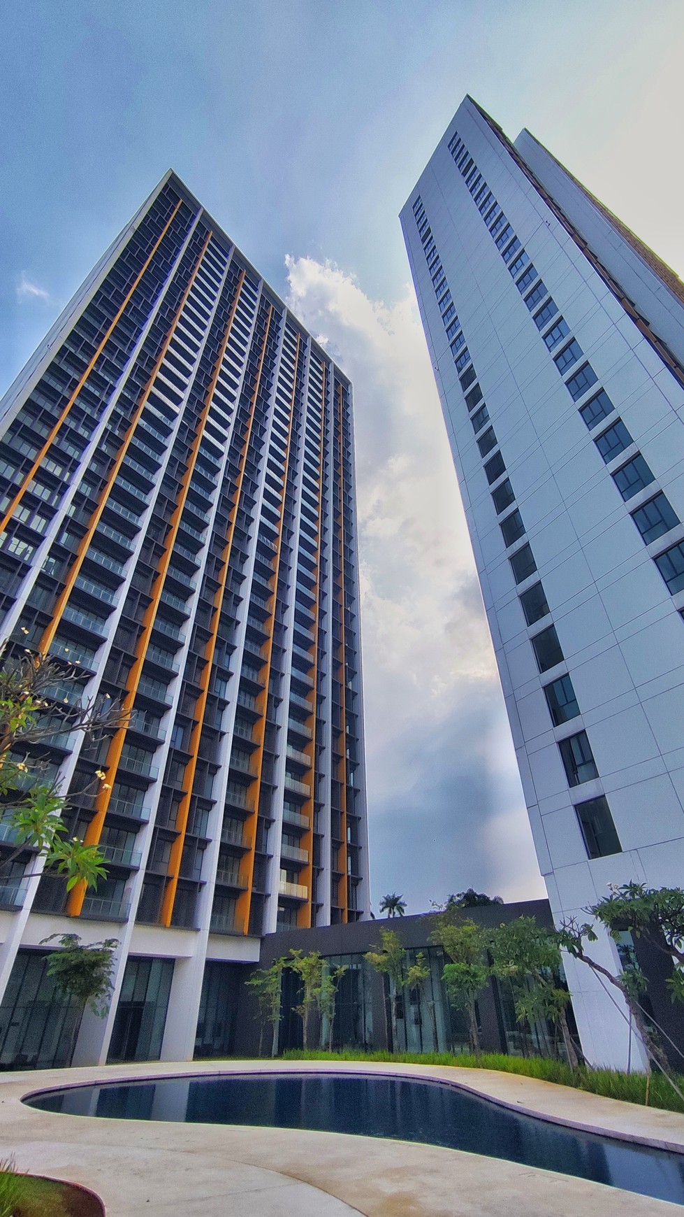 Izzara Apartement - Apartemen 1 bedroom Full Furnished, middle high floor, view South