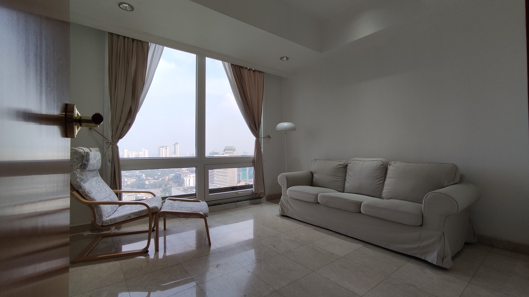 Sudirman Mansion, SCBD - Apartment 3 BR For Rent, Full Furnished, High Floor