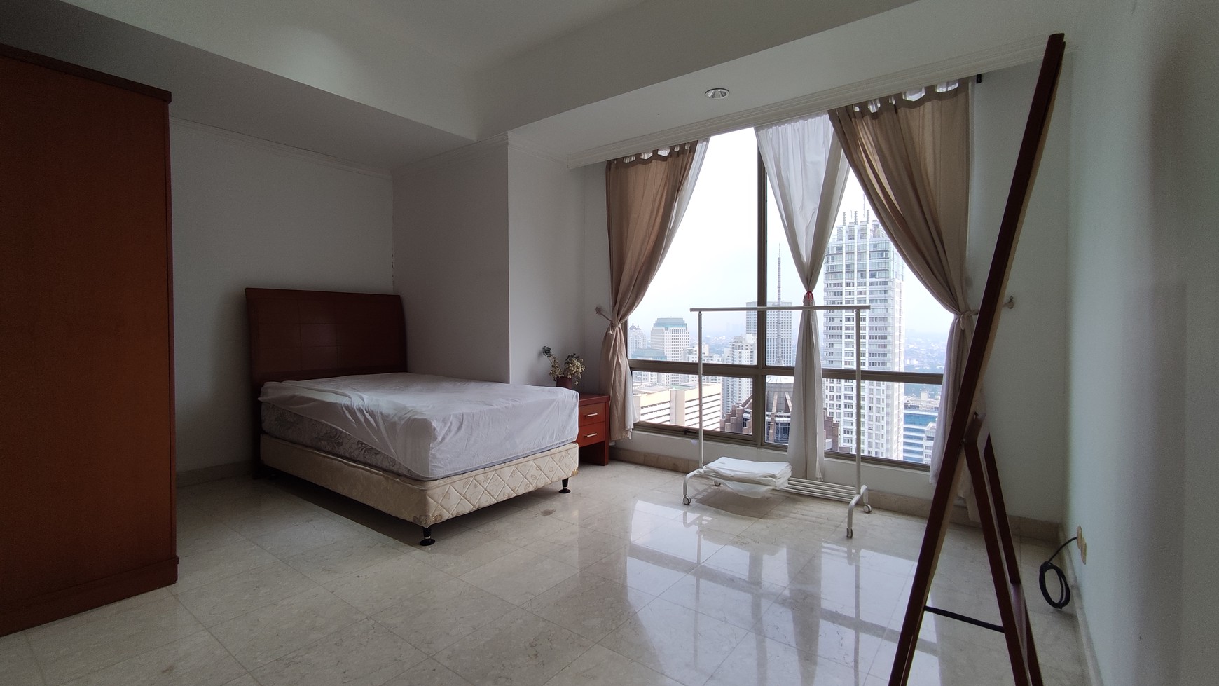 Sudirman Mansion, SCBD - Apartment 3 BR For Rent, Full Furnished, High Floor