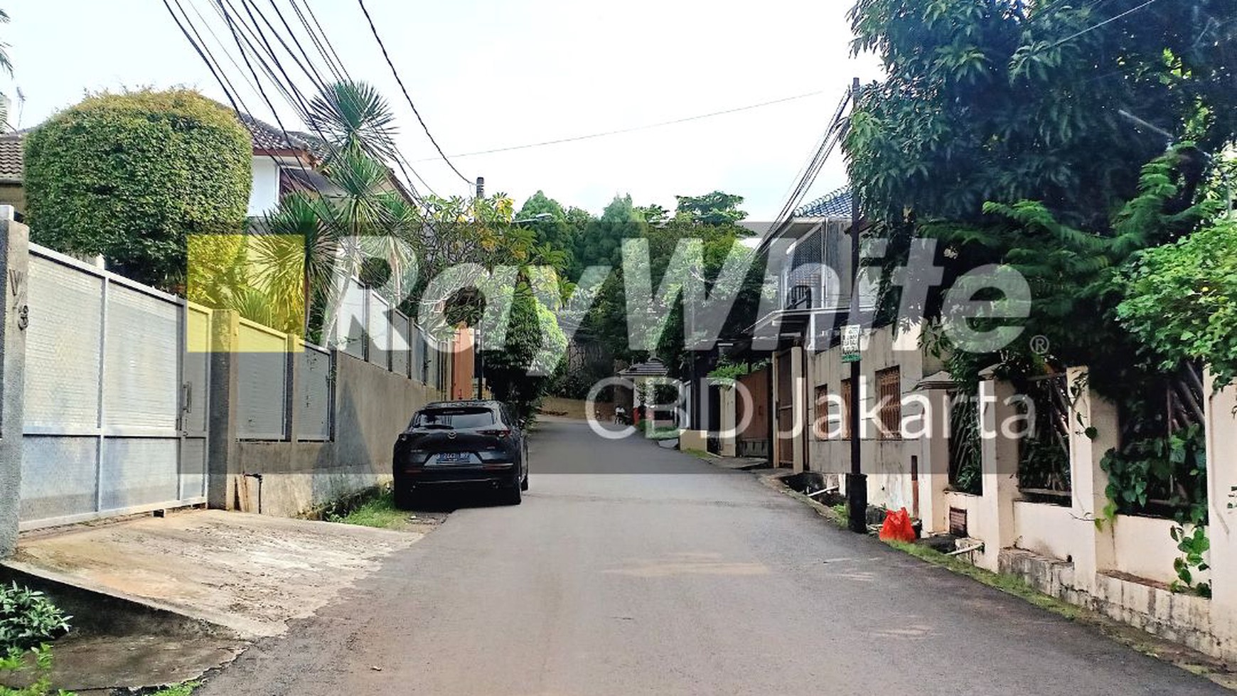 Rumah Dengan Lokasi Bebas Banjir di Lebak Buluk