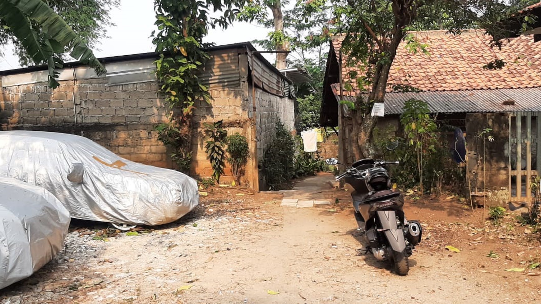 Rumah Luas Hitung Tanah Saja Dekat Akses Toll JORR-Bandara Di Area Petukangan