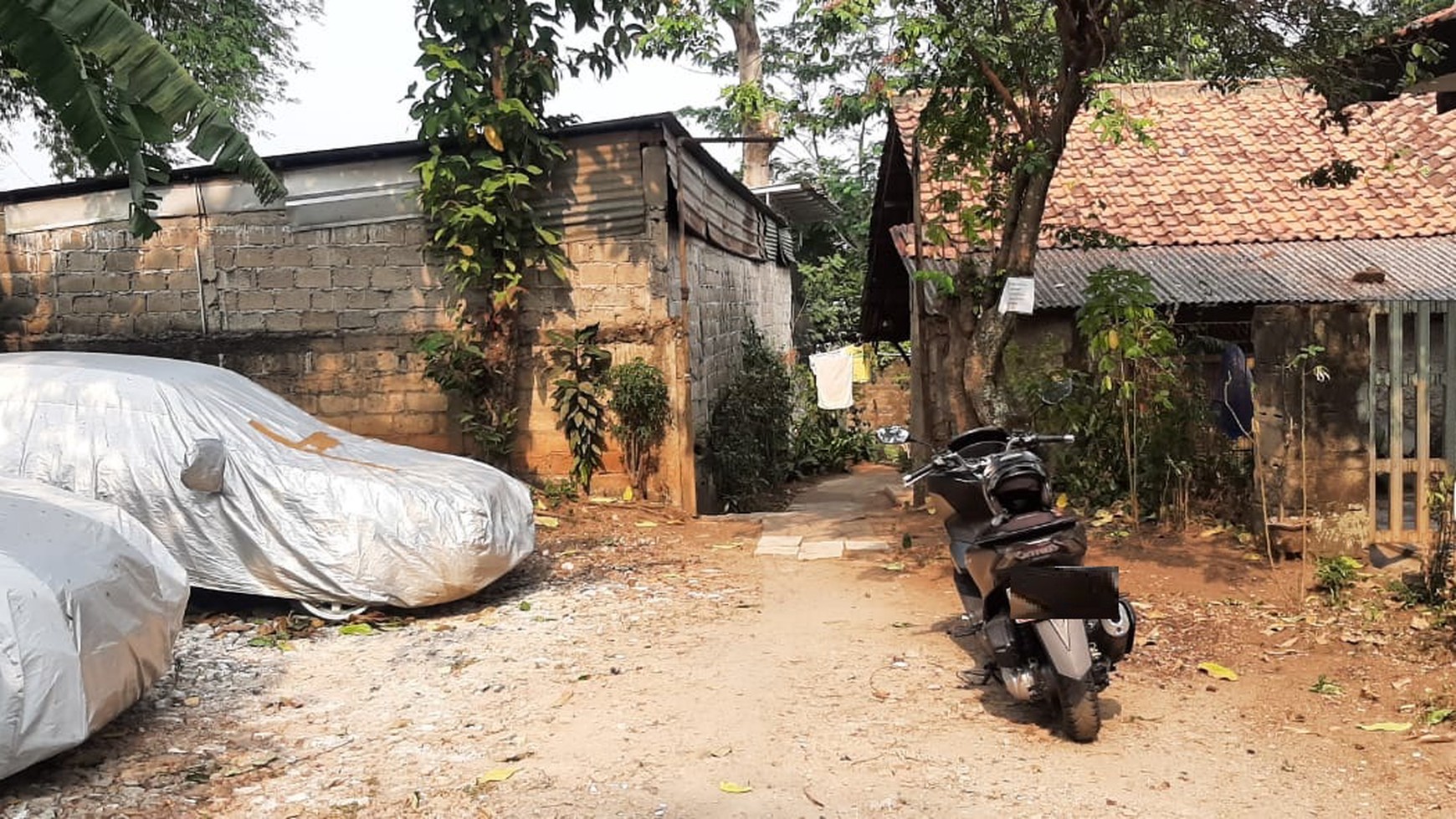 Rumah Luas Hitung Tanah Saja Dekat Akses Toll JORR-Bandara Di Area Petukangan