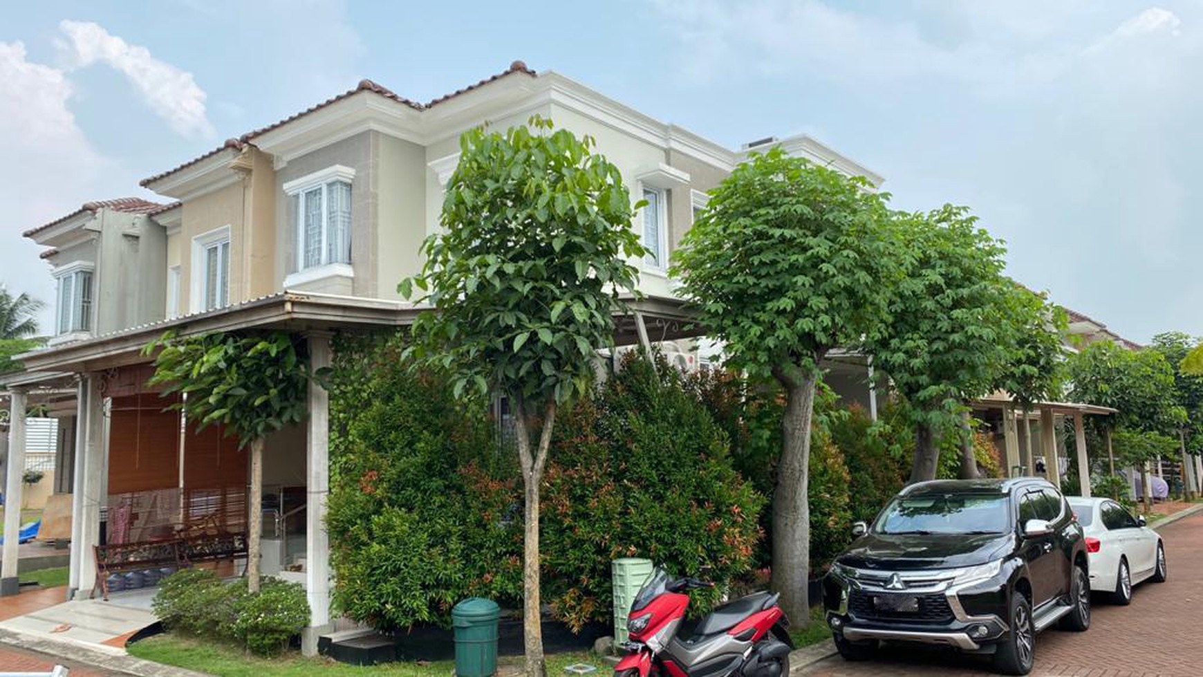 Rumah Dijual dalam Cluster Elista Village (Hook) di Gading Serpong