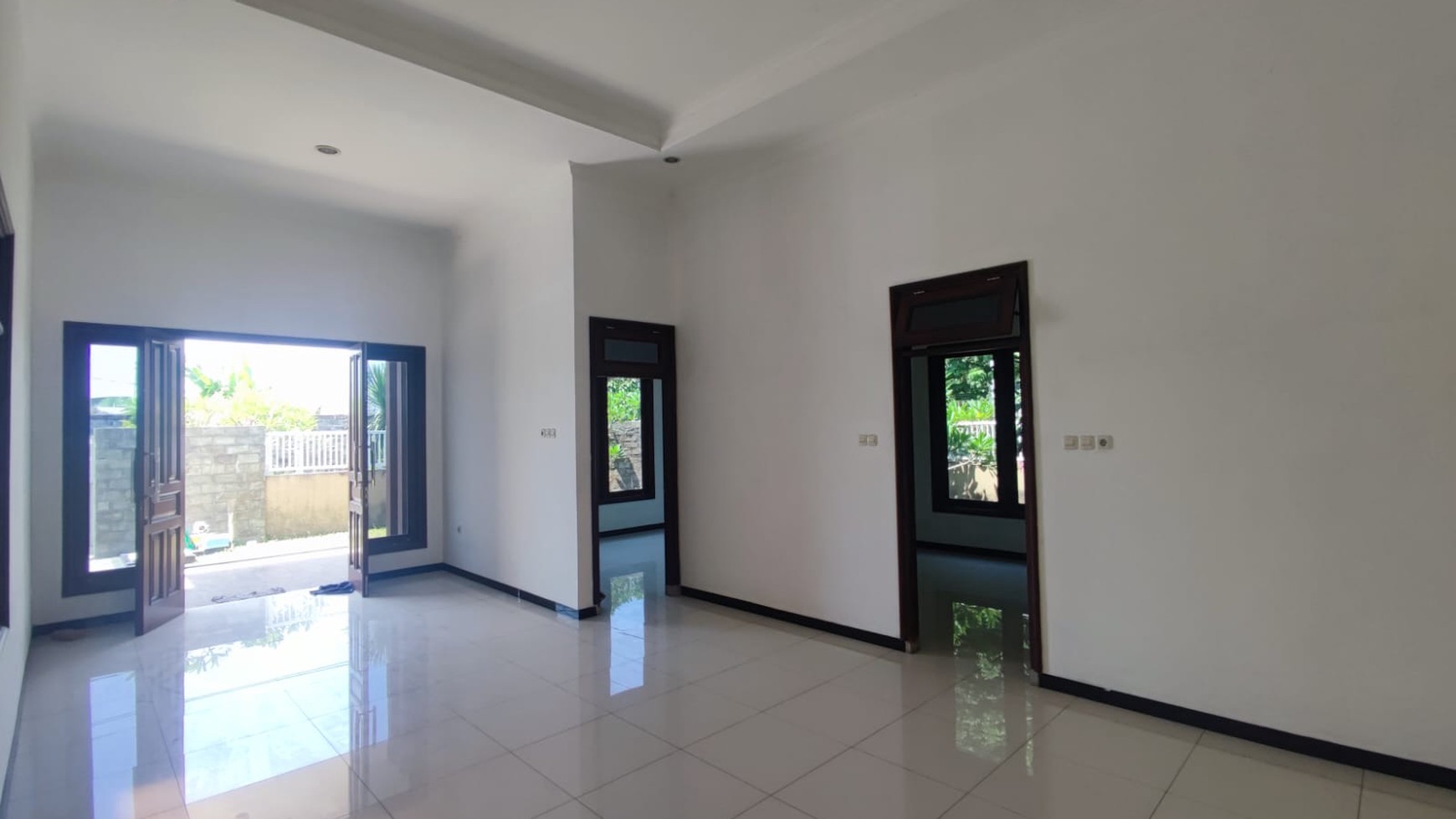 DIJUAL RUMAH HOOK BARU jln manyar kartika timur SURABAYA Timur