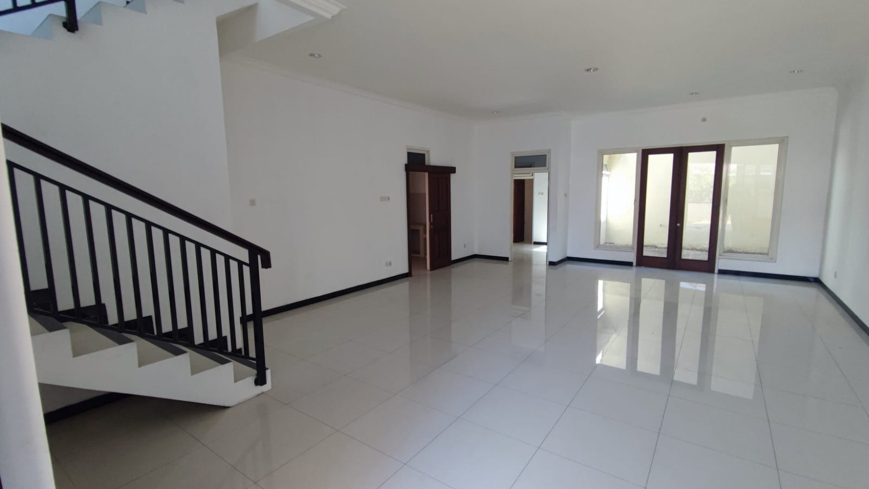 DIJUAL RUMAH BARU 2 LANTAI Jl. Manyar Kartika SURABAYA TIMUR