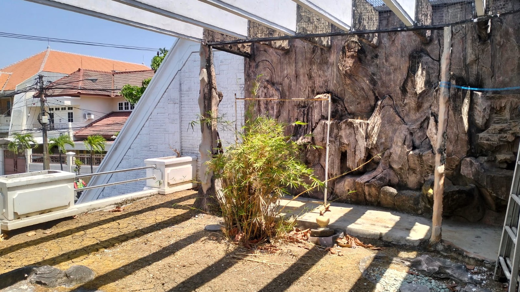 DIJUAL RUMAH HOOK ASRI - MANYAR JAYA SURABAYA TIMUR