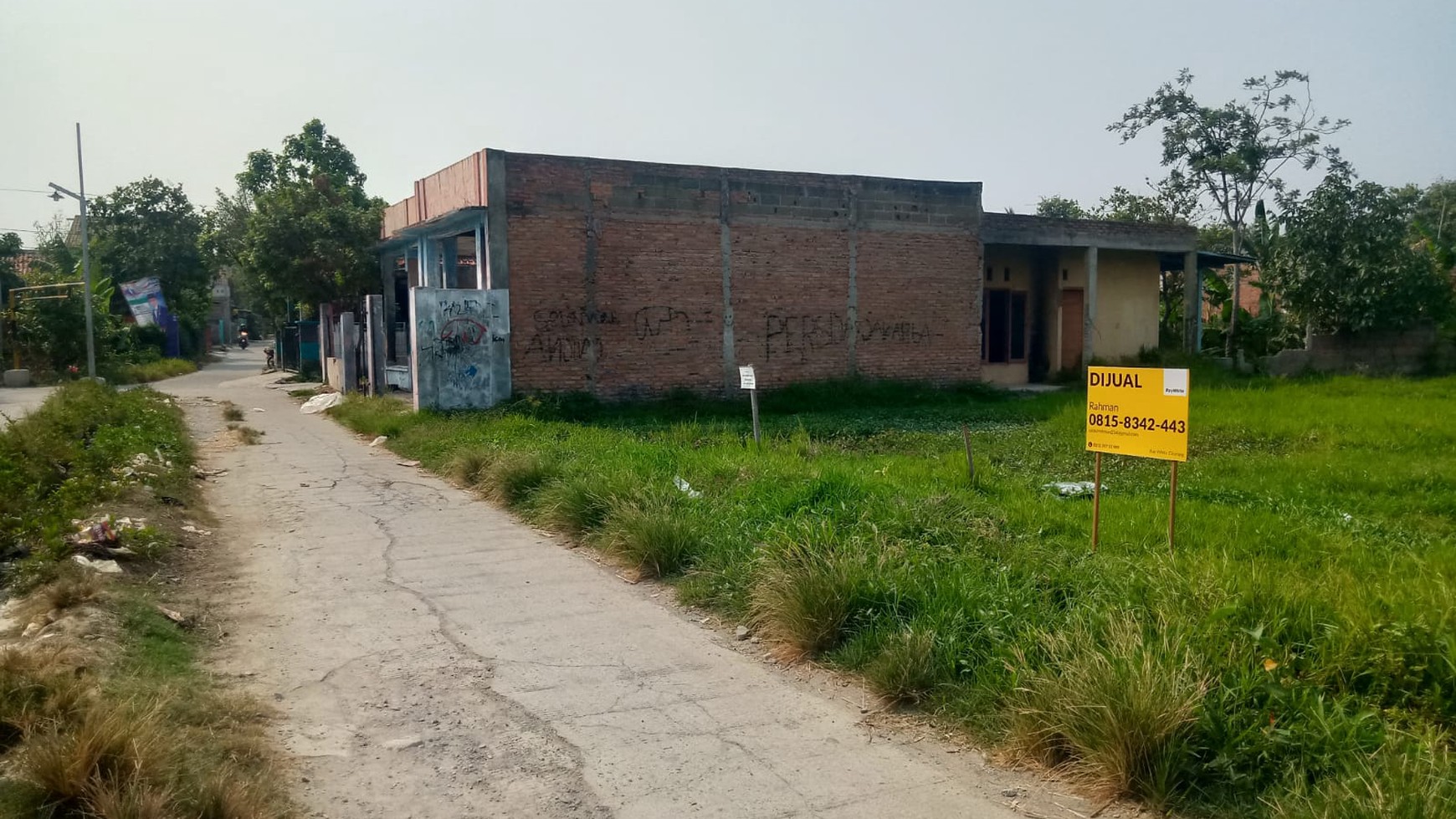 Tanah Siap Bangun Lokasi Pinggir Jalan Utama didalam Perumahan Taman Raya Cikarang