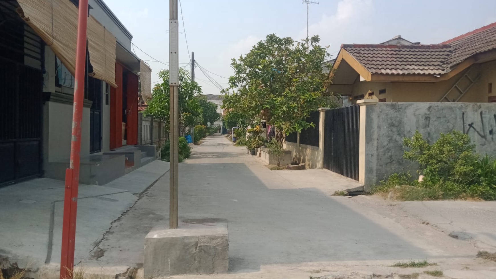 Tanah Siap Bangun Lokasi Pinggir Jalan Utama didalam Perumahan Taman Raya Cikarang