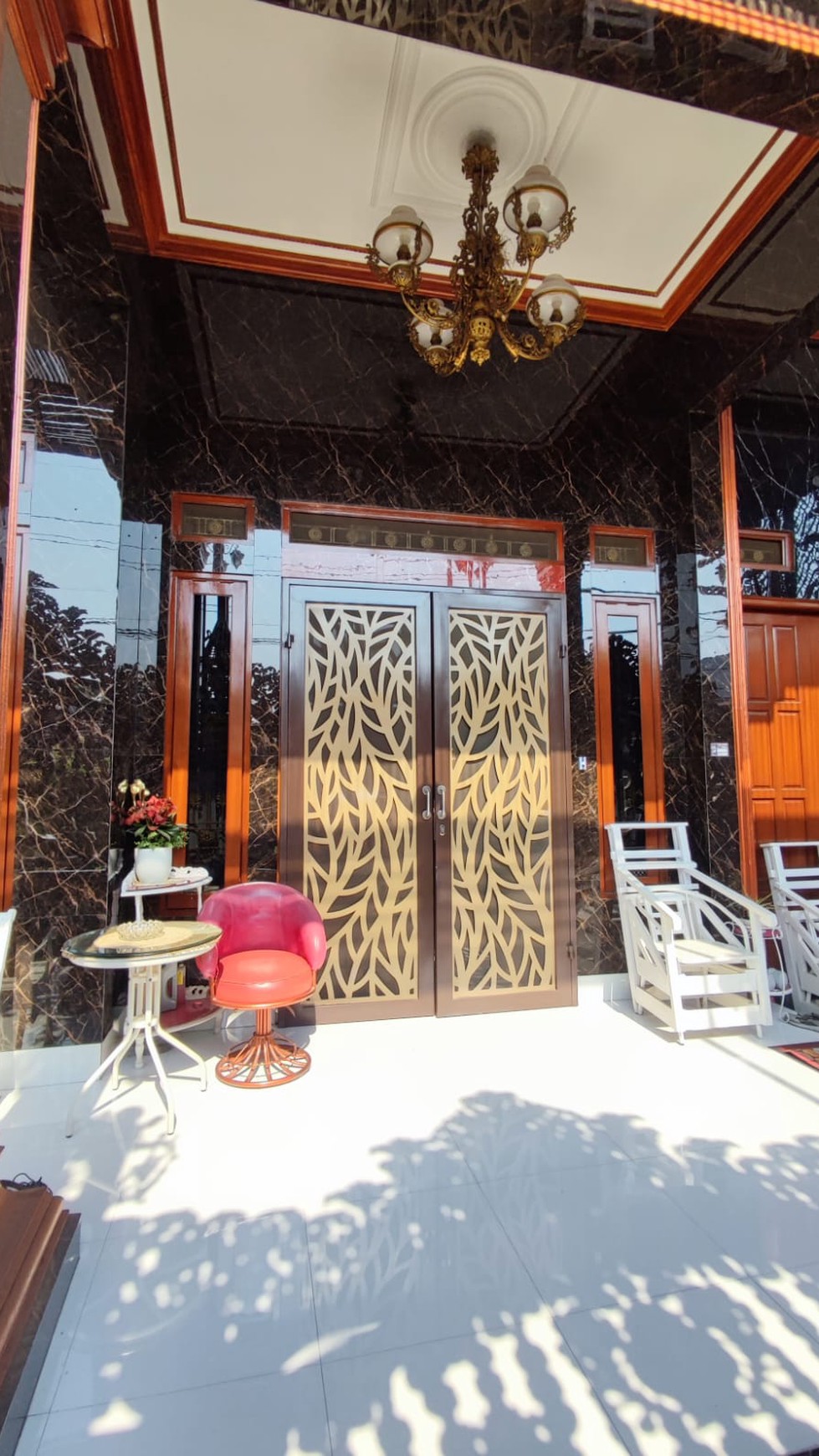 Dijual Rumah Mewah Gayungsari Barat Surabaya
