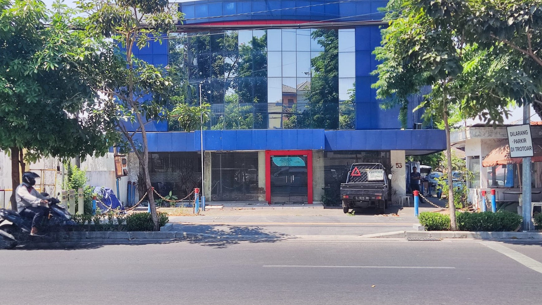 Gedung 2 Lantai (Hook) Jl. Raya Jemur Andayani 