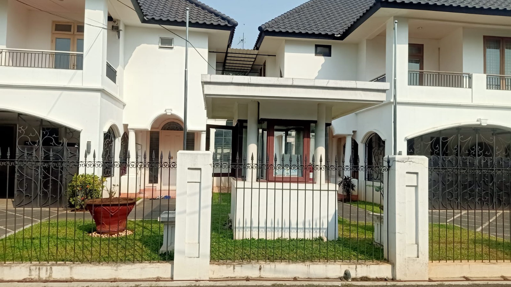 Rumah Asri 2 Lantai di Jl Gempol Ceger Jakarta Timur
