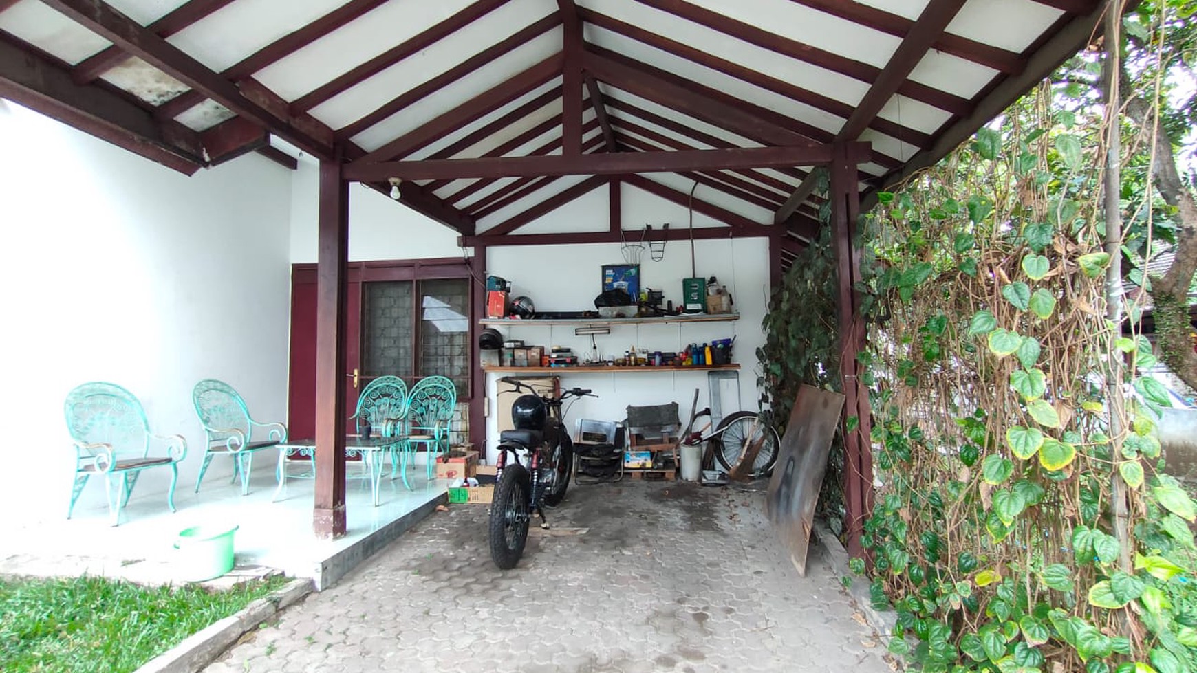 Rumah Asri & Nyaman di Kompo Permai Bandung