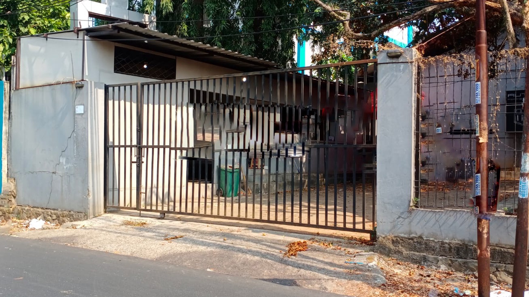 KANTOR GUDANG RUMAH SAMPING KANTOR LURAH LENGKONG GUDANG TIMUR TANGSEL