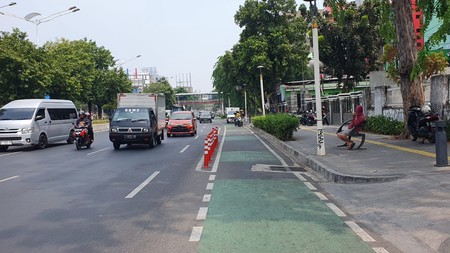 Gedung Kantor , Senen - Jakarta Pusat