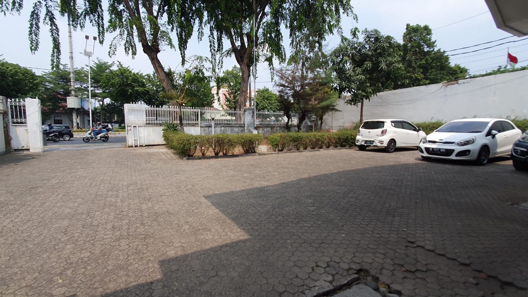 Dijual Cepat !! Gedung Kantor , Senen - Jakarta Pusat