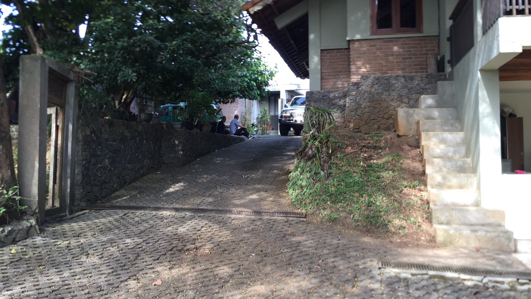 Rumah Etnik dan Asri di Ciumbeluit Bandung Utara