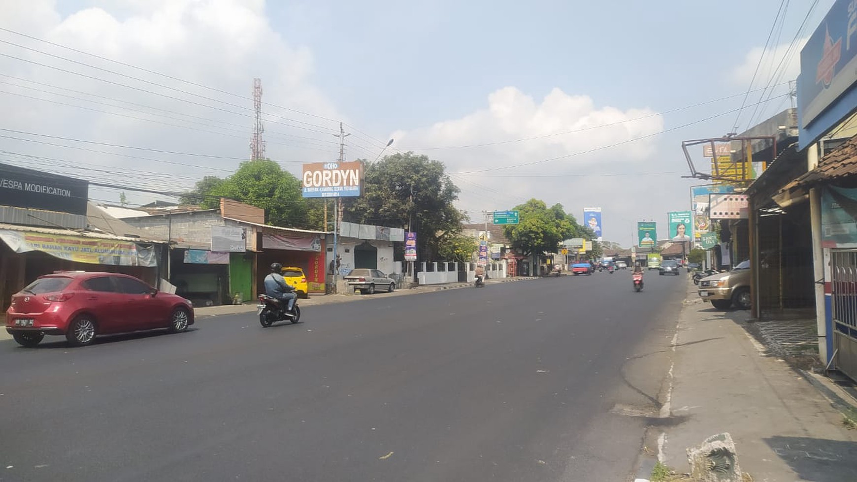 Ruang Usaha Lokasi Srategis di Jalan Wates