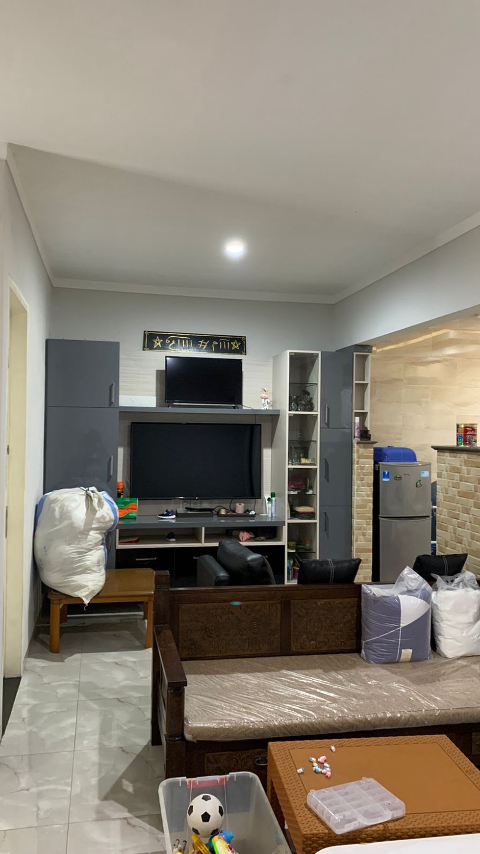 Rumah Semi Furnish Cantik, Rapih Dalam Cluster  Di Graha Raya Bintaro