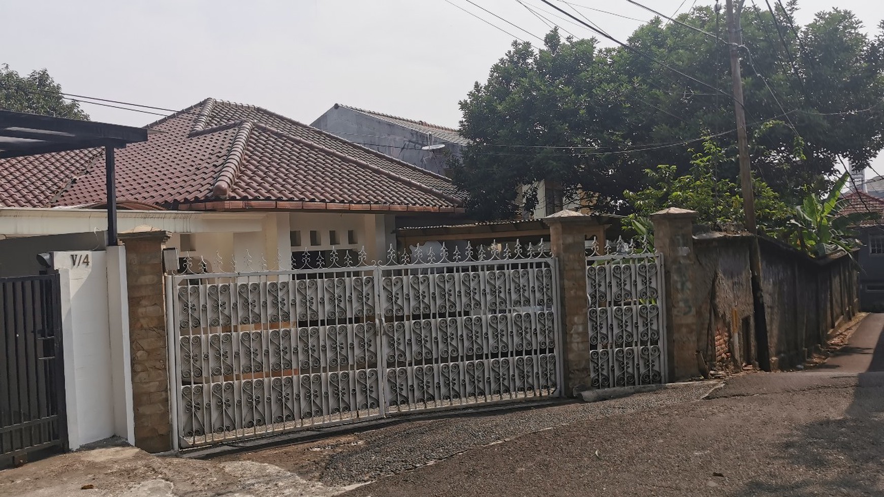 Rumah  bagus di  taman  radio dalam, area tenang, bebas  banjir  dan  akses mudah