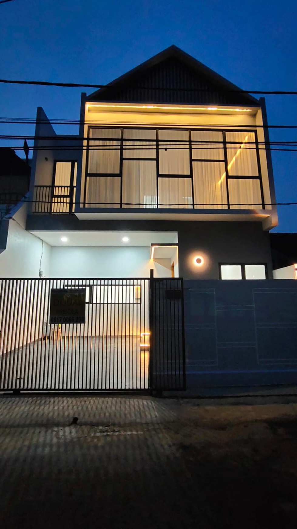 Jarang ada. Rumah modern Nusa Loka BSD harga oke.