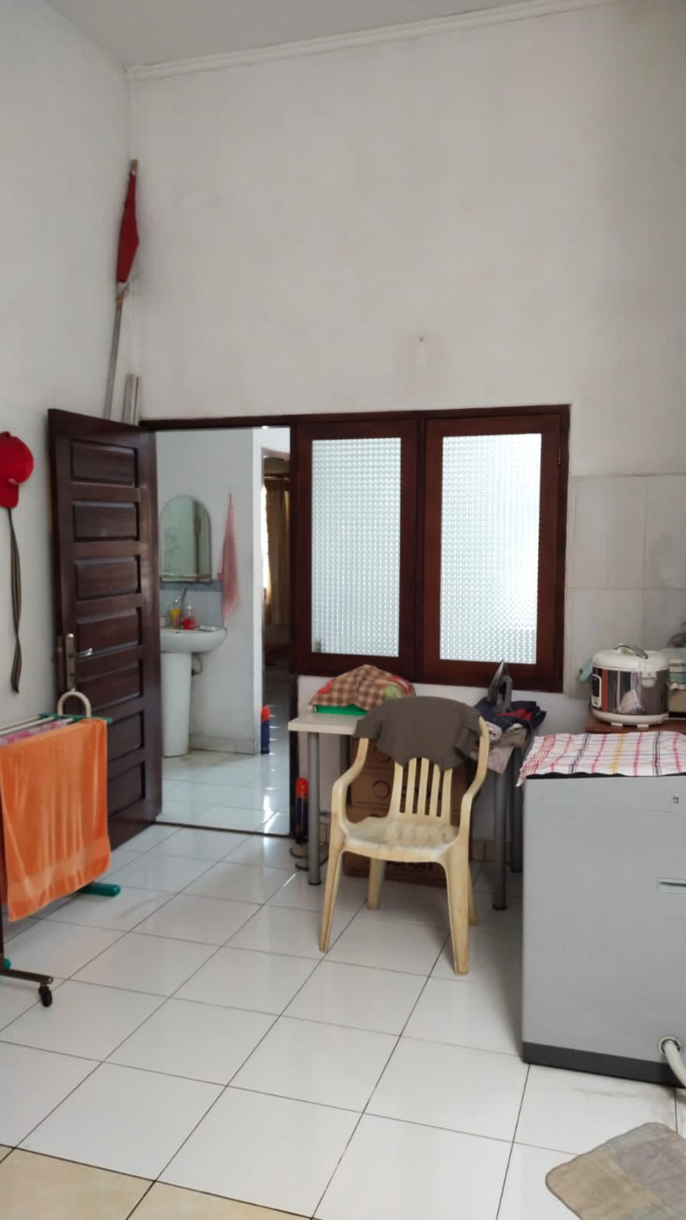 Dijual Rumah Murah di Jalan Kencana Loka, BSD, Tangerang