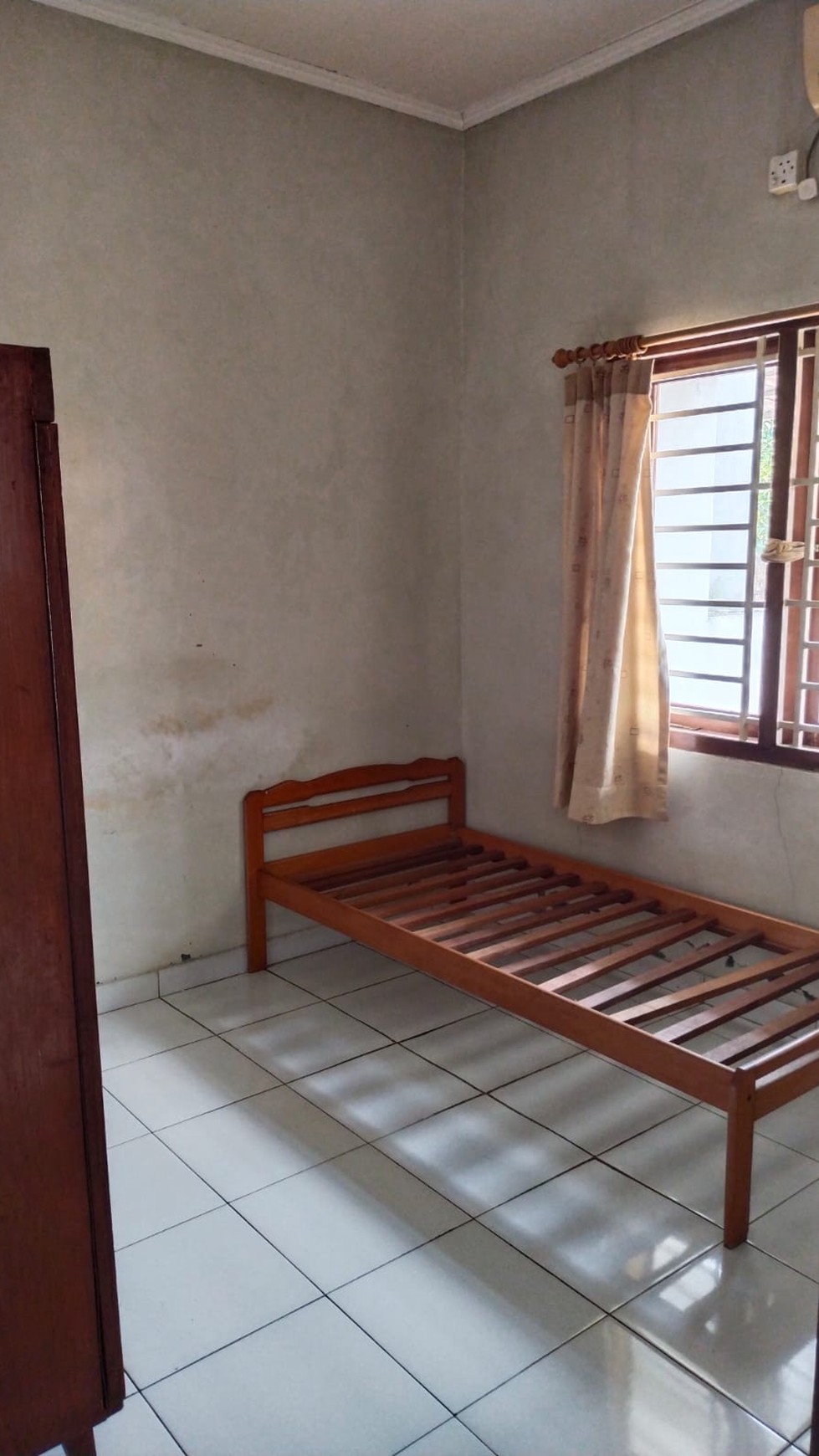 Dijual Rumah Murah di Jalan Kencana Loka, BSD, Tangerang