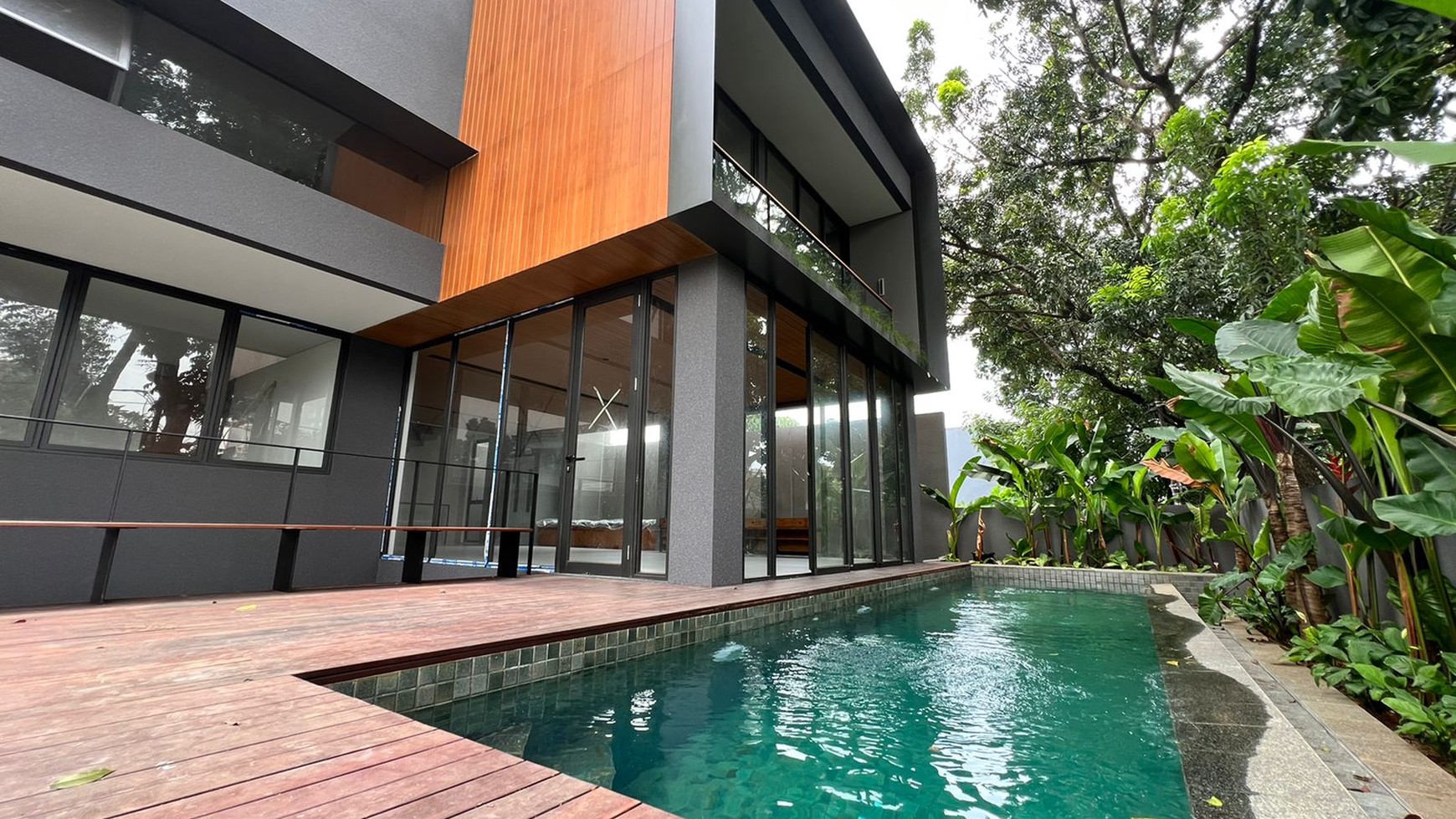 Modern Townhouse Baru Kemang private pool Kualitas premium dekat kemang raya 