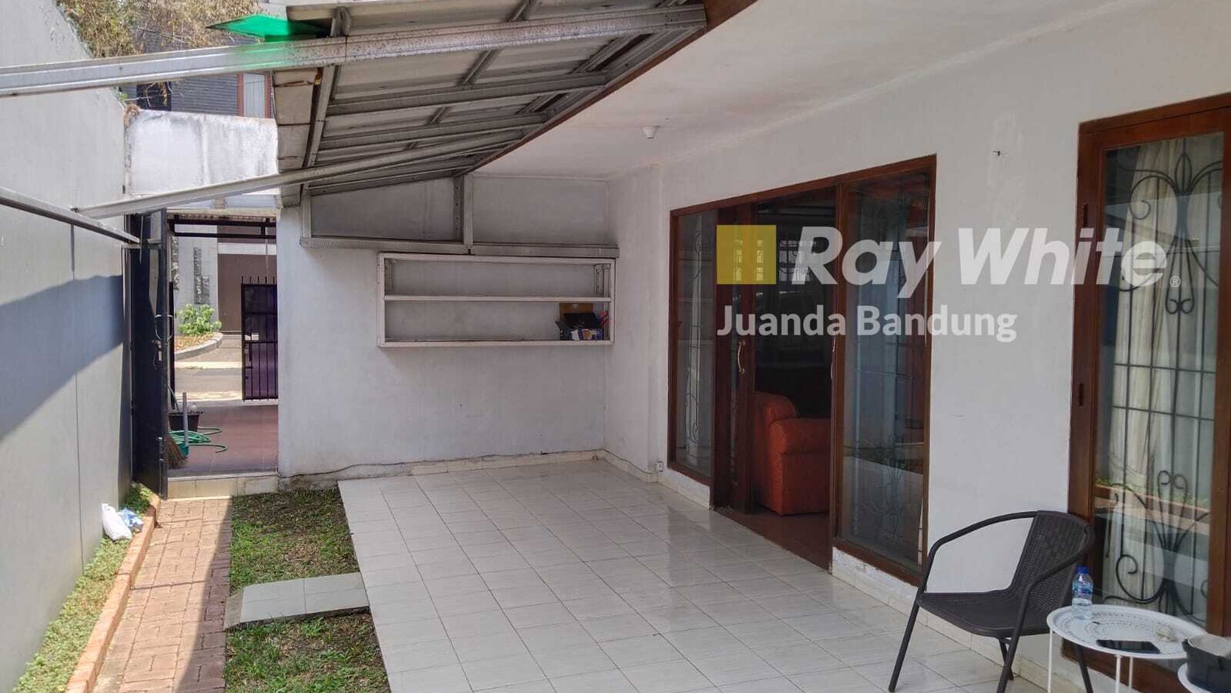 Langka! Rumah terawat FULL Furnished!! Baru di renovasi kembali