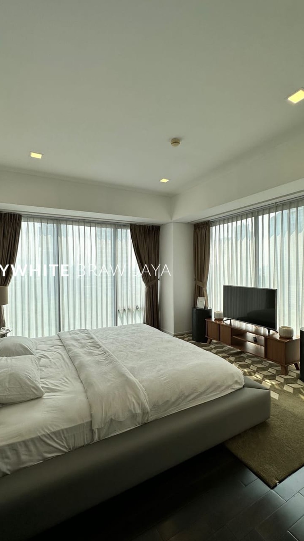 Verde Aparment Kuningan 3BR Furnished 