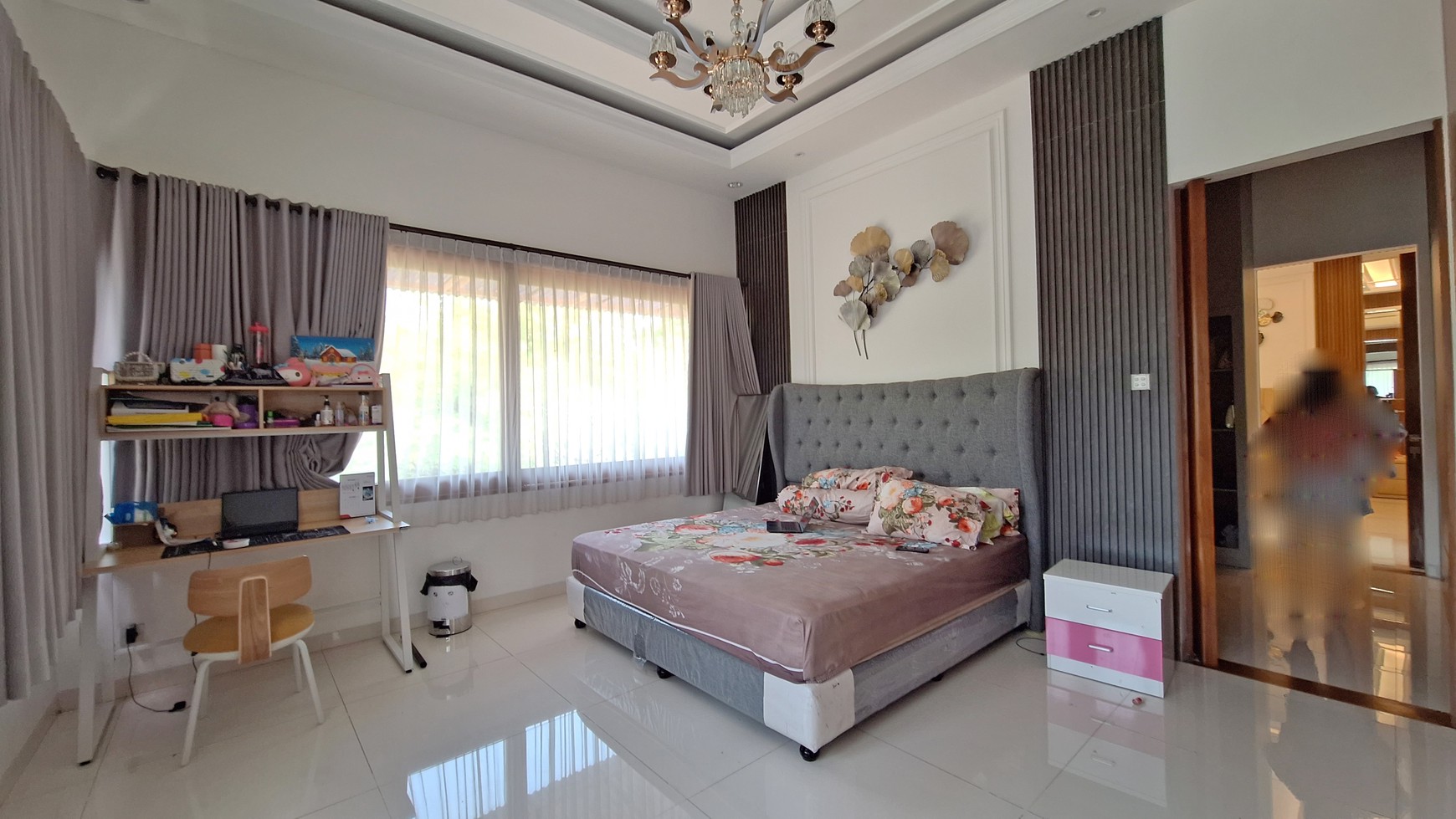 Dijual Rumah 3lantai Hoek Mewah di Delatinos, Bsd City