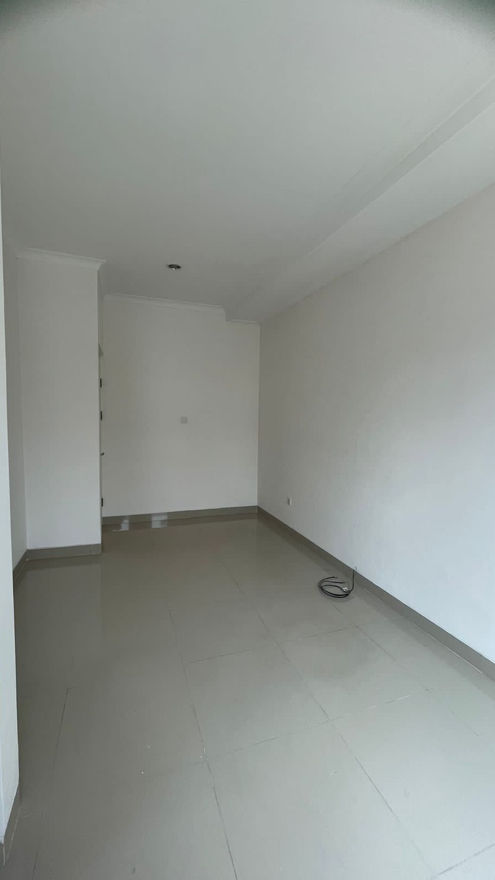 Disewakan Rumah Hook Siap Huni di Cluster Malibu Village, Gading Serpong