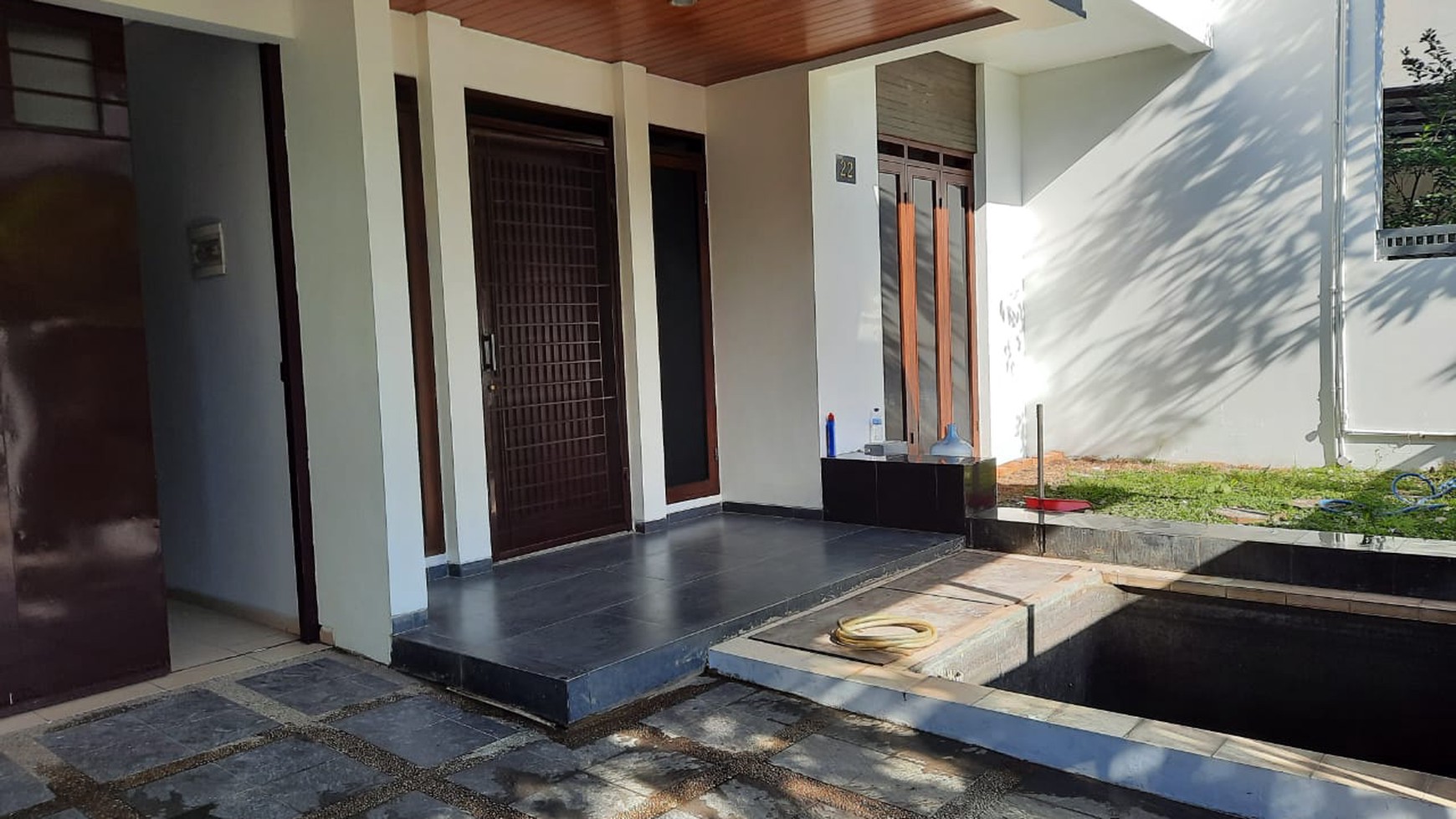 Rumah Asri Semi Furnished di Batununggal, Bandung