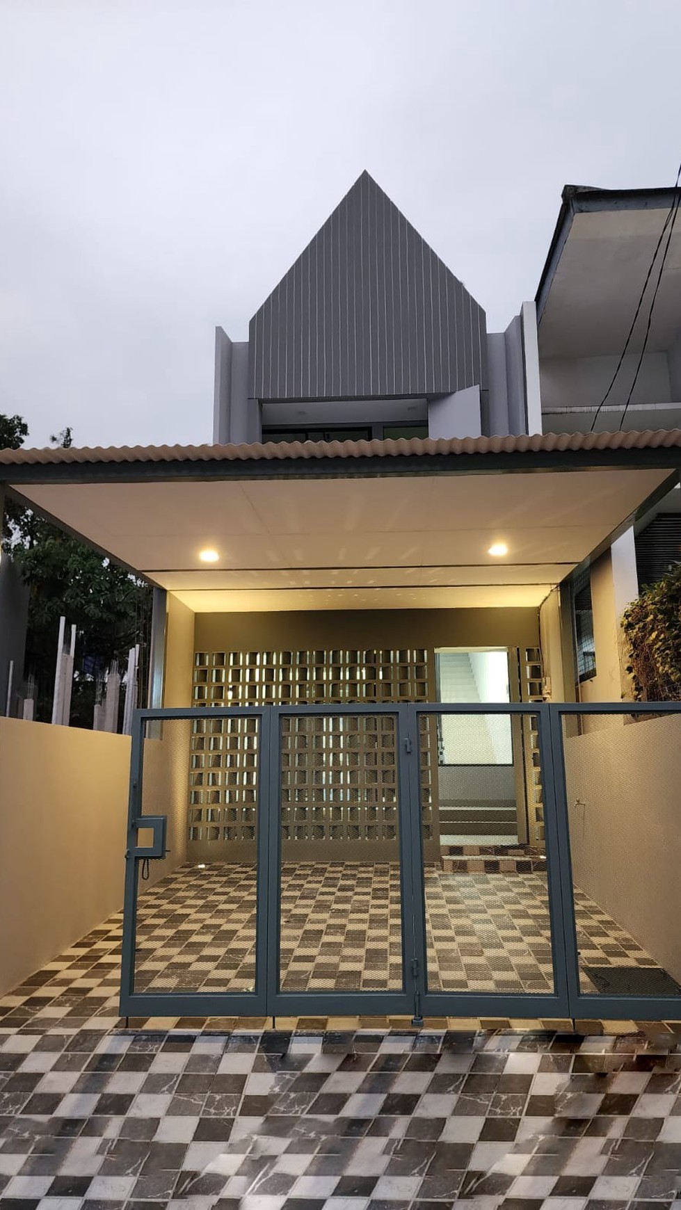 Rumah 2 lantai baru jadi di Griya Loka, BSD City siap huni