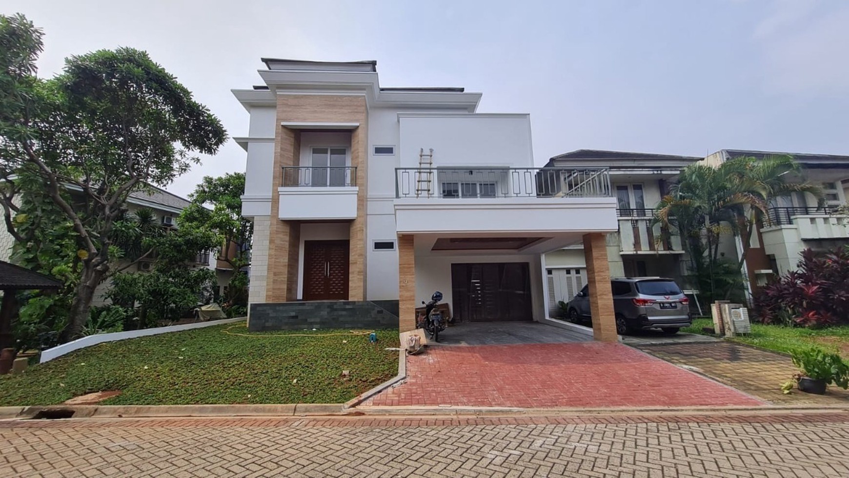 NEGO SAMPAI DEAL! Delatinos Bahamas BSD City! Brand New House Siap Huni!