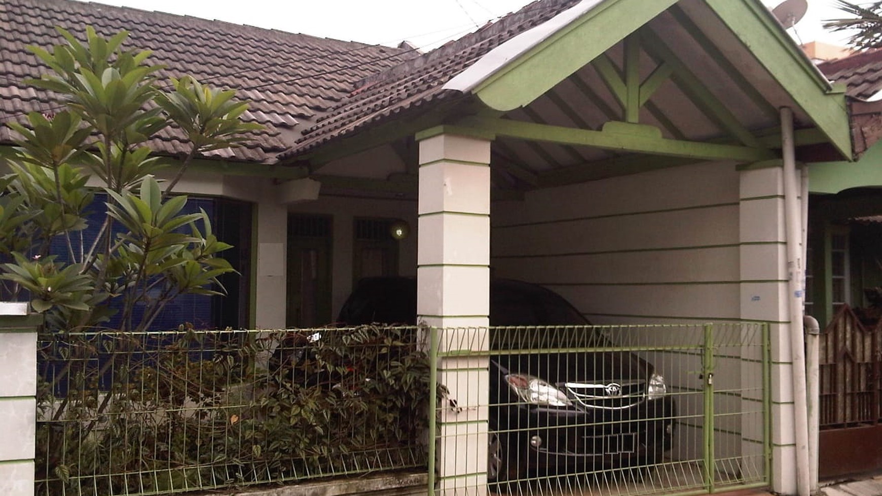 Rumah bangunan kokoh 1 lantai siap huni di Bintaro.